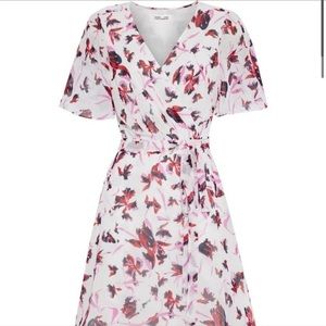 Never Worn - Classic DVF Wrap Dress - White with Red, Pink & Black Floral Motif